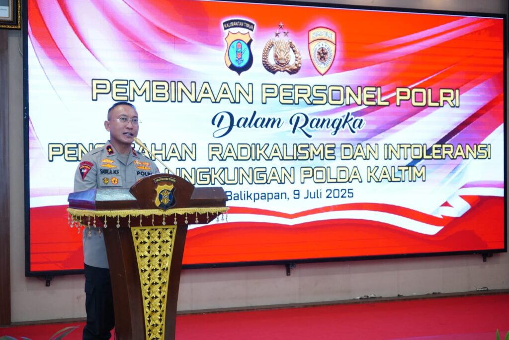 Wakapolda Kaltim Pimpin Pembinaan Personel Polri Untuk Cegah Radikalisme dan Intoleransi WhatsApp Image 2025 07 09 at 14.04.35