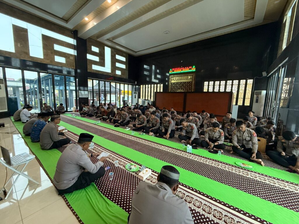 Perkuat Spiritualitas Personil, Polres PPU Gelar Binrohtal secara Rutin WhatsApp Image 2025 07 17 at 12.09.59