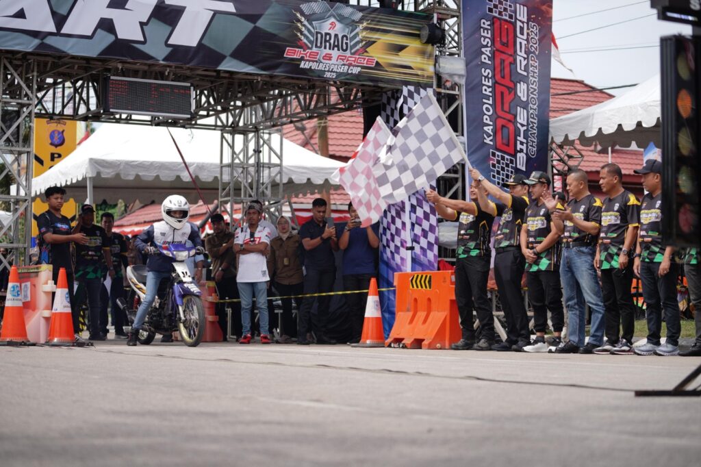 Jadi Ajang Adu Bakat Otomotif Anak Muda, Drag Bike dan Drag Race Kapolres Cup 2025 Resmi Bergulir WhatsApp Image 2025 07 20 at 11.14.04