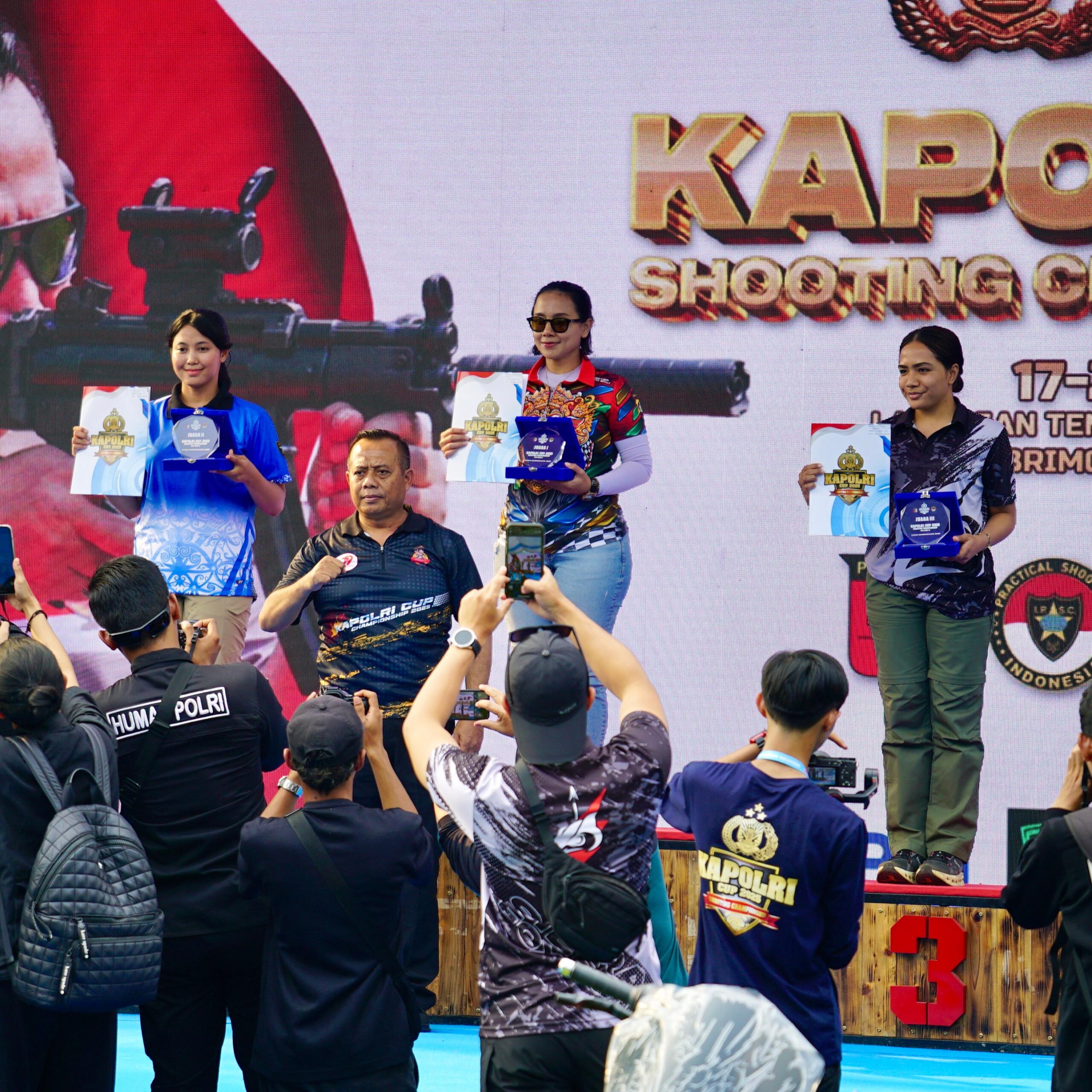 Harumkan Polda Kaltim di Kancah Nasional, Iptu Futuhatul Ukir Prestasi dengan Juara Kedua pada Kejuaraan Menembak Kapolri Cup 2025 2 WhatsApp Image 2025 07 21 at 13.01.08 scaled