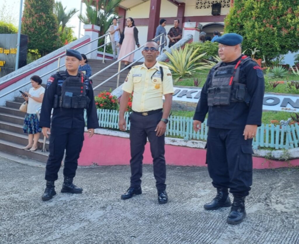 Melalui Patroli Secara Rutin, Sat Brimob Polda Kaltim Perkuat Keamanan Gereja di Balikpapan WhatsApp Image 2025 07 21 at 13.11.52 1