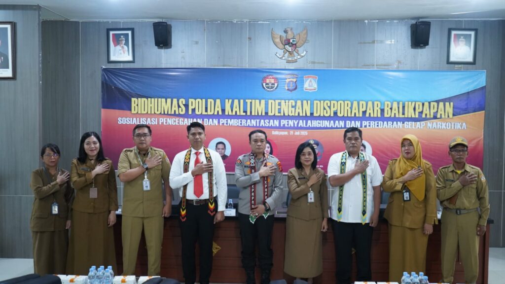 Bidhumas Polda Kaltim Gelar Sosialisasi Pencegahan Penyalahgunaan dan Peredaran Gelap Narkotika di Balikpapan WhatsApp Image 2025 07 22 at 11.15.43 7b27e23b
