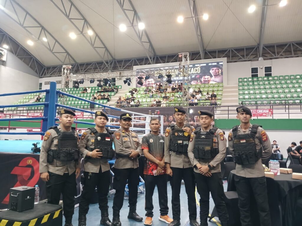 Polsek Sungai Pinang Kawal Suksesnya “Koar Koar Fight Night Vol. 4” dalam Semarak Hari Bhayangkara ke-79 WhatsApp Image 2025 07 27 at 08.22.38 312a9911