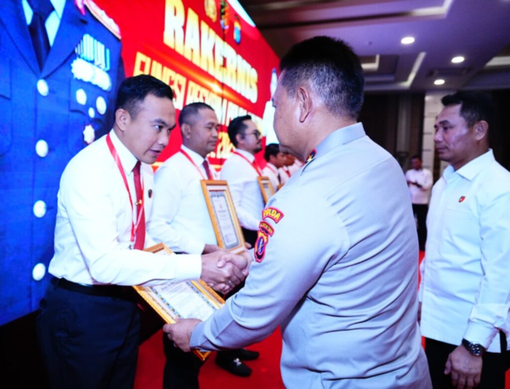 Ukir Prestasi pada Fungsi Reserse, Sat Reskrim Polres Kutim Raih Juara I Kategori Operasional Terbaik se-Polda Kaltim WhatsApp Image 2025 08 06 at 11.54.51