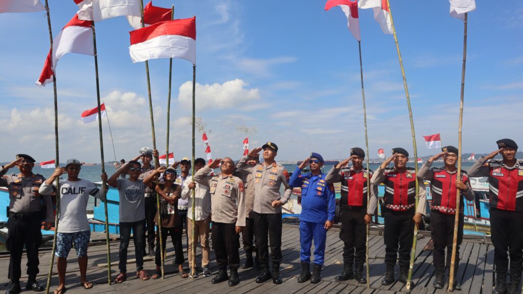 200 Bendera Merah Putih Warnai Pelabuhan Penajam, Polres PPU Kobarkan Semangat Nasionalisme di Pesisir Kalimantan Timur WhatsApp Image 2025 08 07 at 15.40.06 f8fdc684