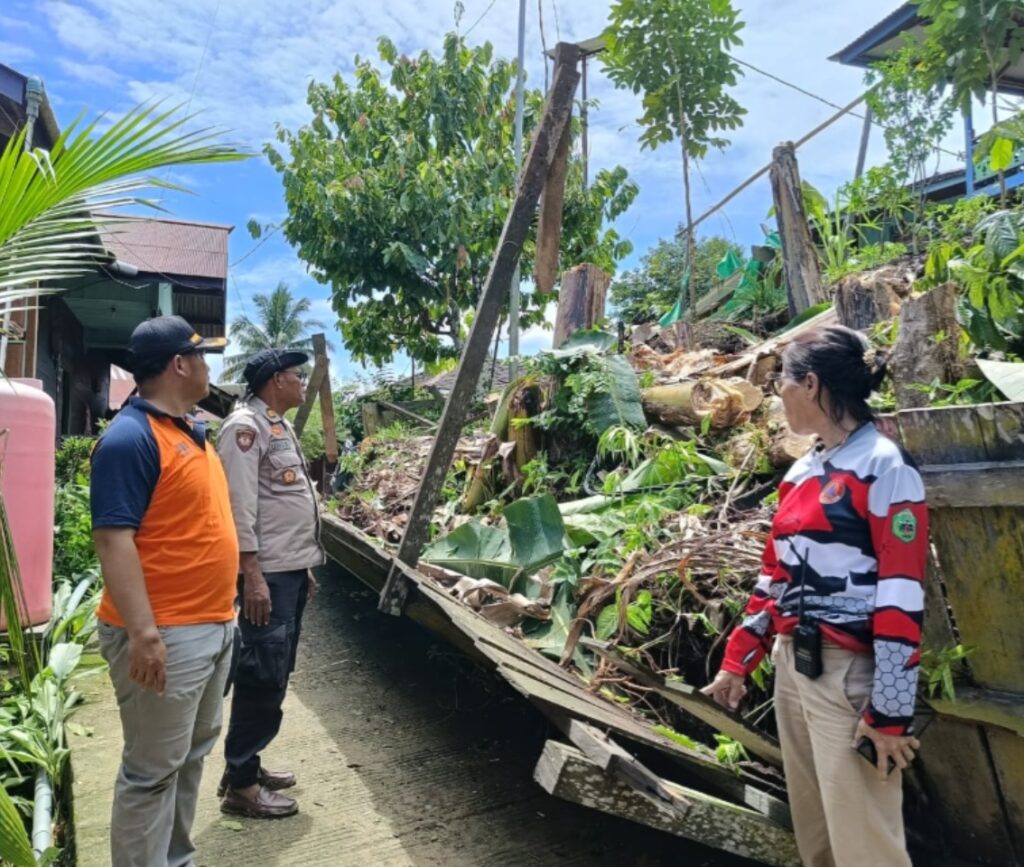 Longsor Landa Long Pahangai, Polres Mahulu bersama Petugas Gabungan Bersinergi Lakukan Pemulihan WhatsApp Image 2025 08 13 at 10.04.06