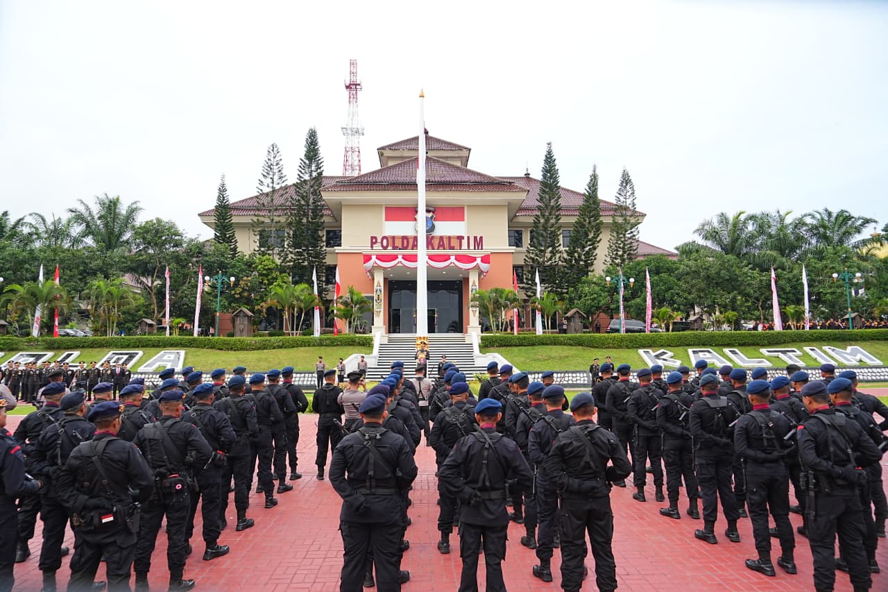 Berjalan Penuh Khidmat, Polda Kaltim Gelar Upacara Peringatan HUT RI ke-80 2 WhatsApp Image 2025 08 17 at 12.49.32 1
