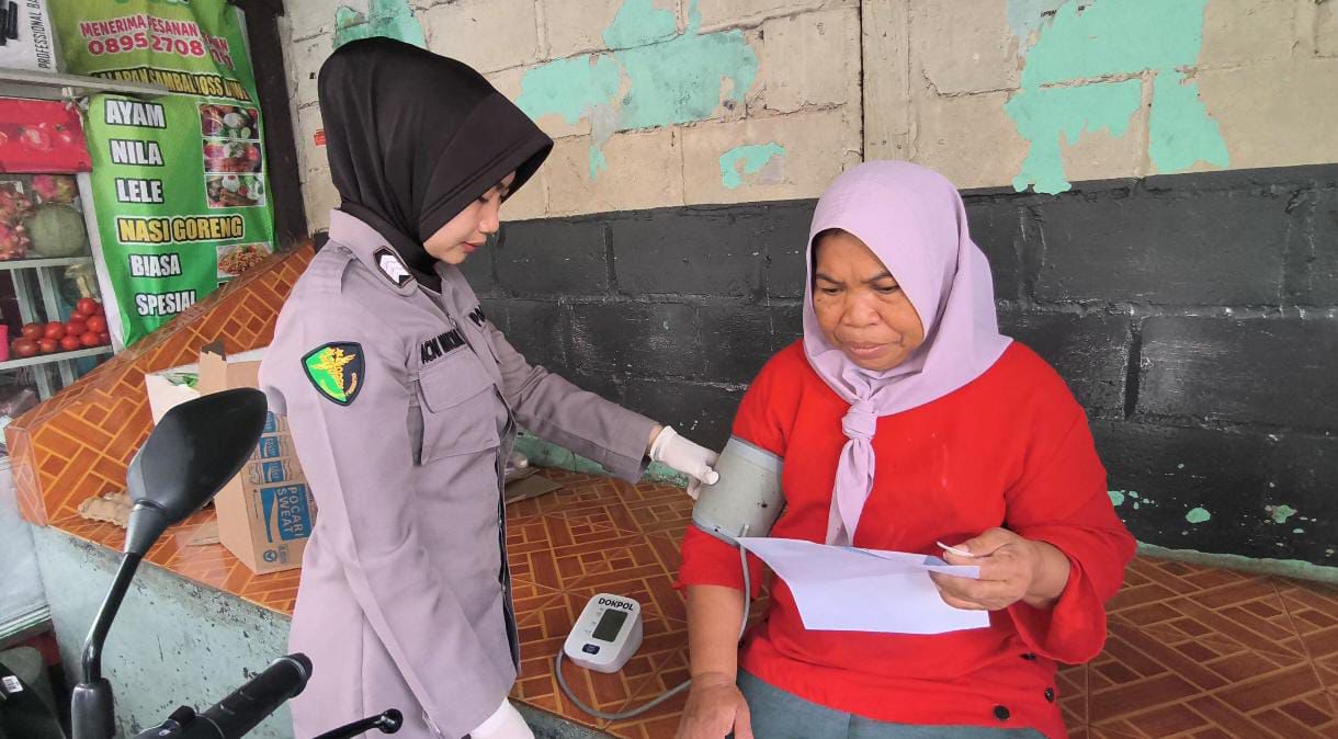 Gelar Bakti Kesehatan, RS Bhayangkara Balikpapan Beri Layanan Kesehatan Gratis Untuk Masyarakat 1 WhatsApp Image 2025 08 21 at 14.08.03