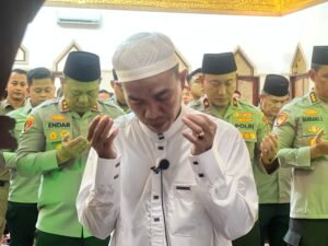 Polda Kaltim Gelar Shalat Gaib untuk Mendoakan Driver Ojek Online Almarhum Affan Kurniawan 1 WhatsApp Image 2025 08 29 at 16.00.22