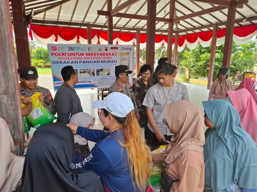 Polres PPU Bersama Bulog Gelar Pasar Pangan Murah di Dua Desa WhatsApp Image 2025 08 30 at 12.01.31