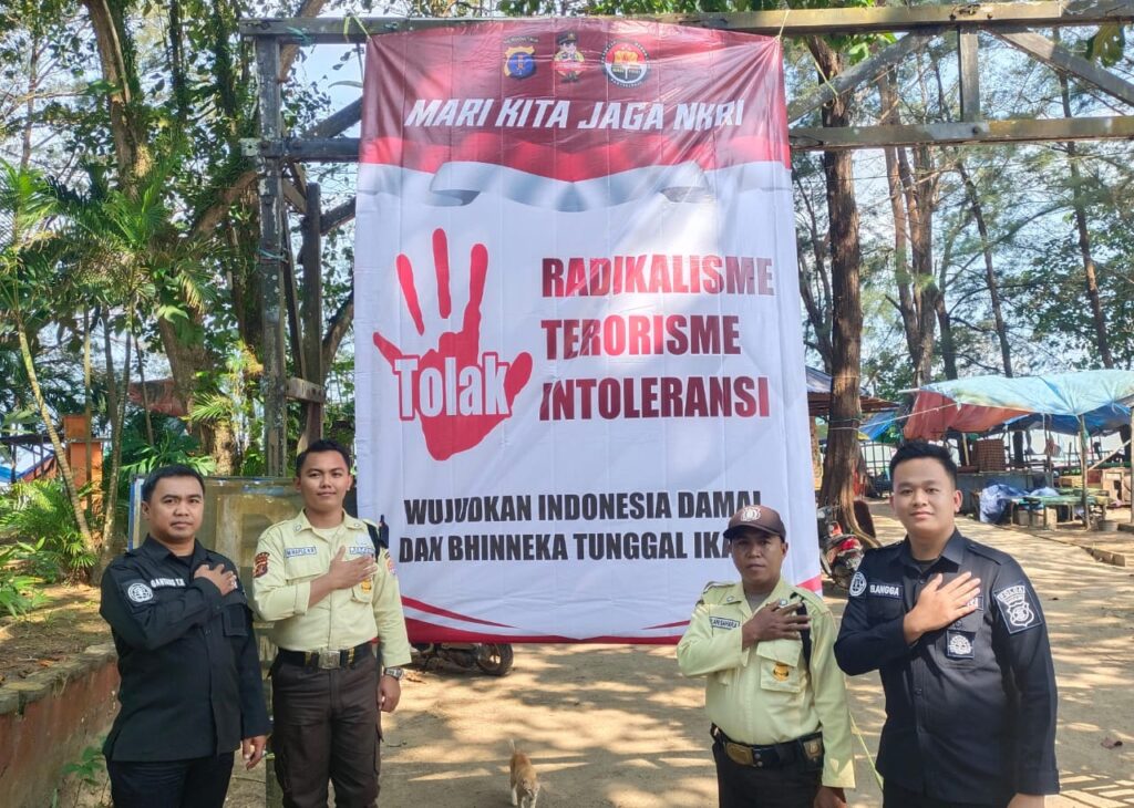 Polda Kaltim Pasang Spanduk dan Baliho Cegah Paham Radikalisme di Balikpapan Timur WhatsApp Image 2025 08 31 at 12.45.46 2ffd5b84
