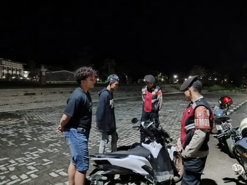 Patroli Perintis Presisi Satsamapta Polres Kutai Barat, Wujud Kehadiran Polisi di Tengah Masyarakat WhatsApp Image 2025 09 01 at 11.12.30 010c3559