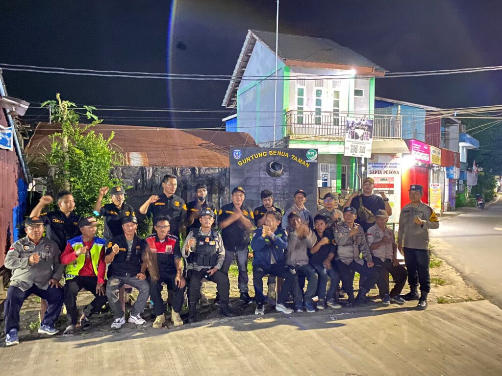 Perkuat Kamtibmas, Polres Bontang Gelar Patroli secara Dialogis Bersama Masyarakat WhatsApp Image 2025 09 02 at 12.22.39