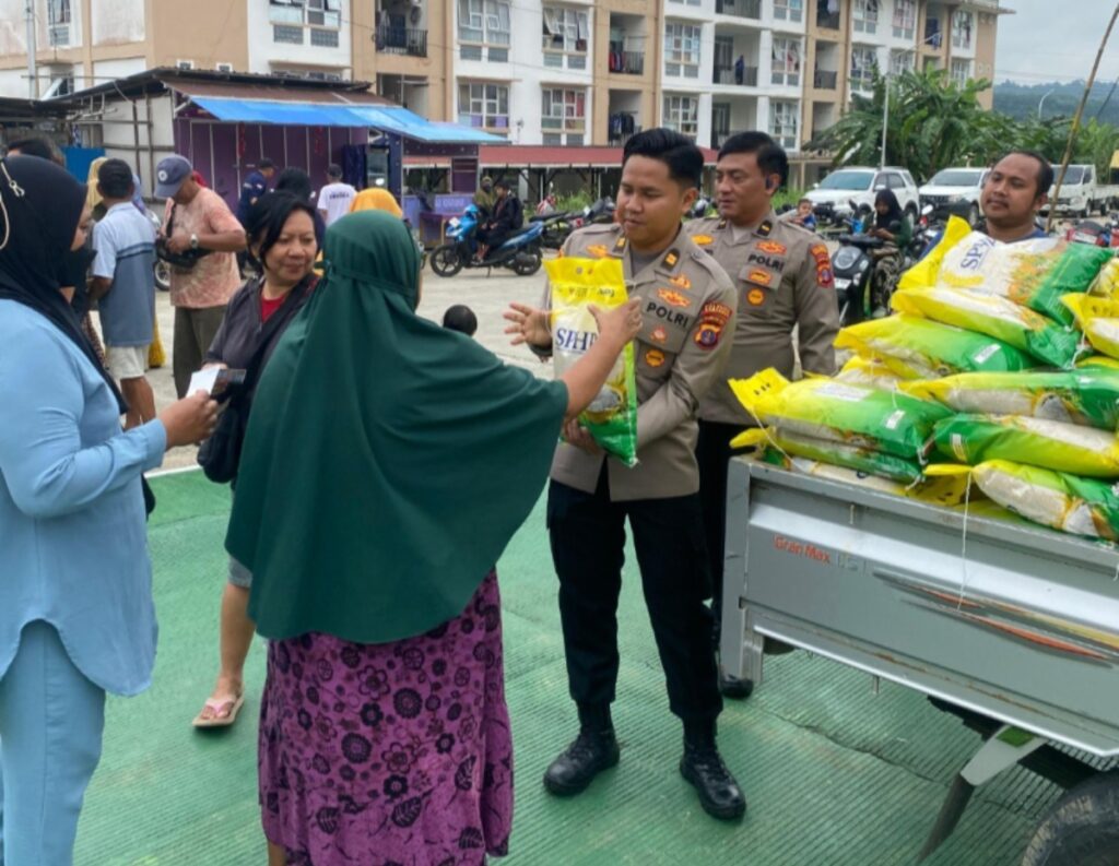 Hadirkan Pangan Terjangkau, Polresta Samarinda Distribusikan Beras Murah untuk Masyarakat WhatsApp Image 2025 09 07 at 10.44.32