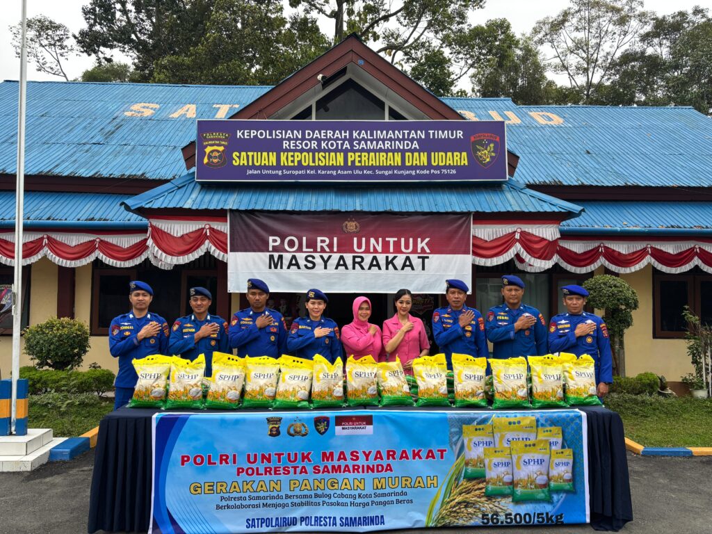 Polairud Polresta Samarinda Bersama Bulog Gelar Pasar Murah, Ratusan Karung Beras Habis Terjual WhatsApp Image 2025 09 07 at 16.08.22 5798438e