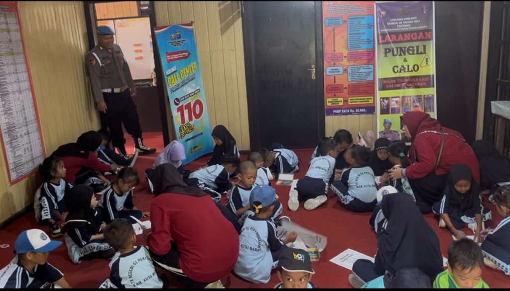 Polsek Penyinggahan Gelar Lomba Mewarnai Bersama Anak TK, Tanamkan Kesadaran Keamanan Sejak Usia Dini WhatsApp Image 2025 09 08 at 11.47.07 d07dfc02