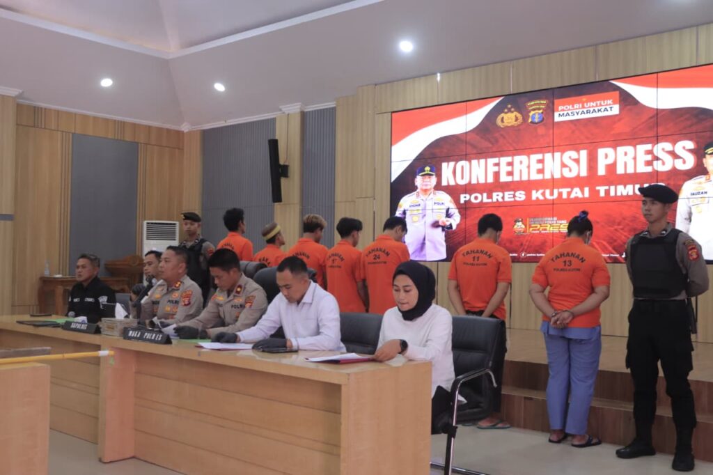 Polres Kutim Amankan 9 Tersangka dari 7 Kasus Narkoba, 48,2 Gram Sabu Disita WhatsApp Image 2025 09 09 at 09.14.40 c74718e5