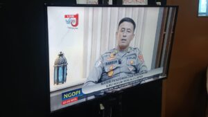 Melalui Dialog 'Ngopi' di BTV, Ditlantas Polda Kaltim Sampaikan Perannya dalam Memberi Edukasi Keselamatan Berkendara serta Penegakan Hukum Lalu Lintas 1 WhatsApp Image 2025 09 11 at 13.28.24