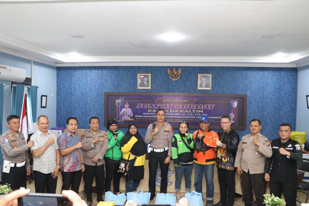Ditlantas Polda Kaltim Gelar Jumat Curhat Bersama Driver Ojek Online di Balikpapan WhatsApp Image 2025 09 12 at 14.47.04 07f2e67c