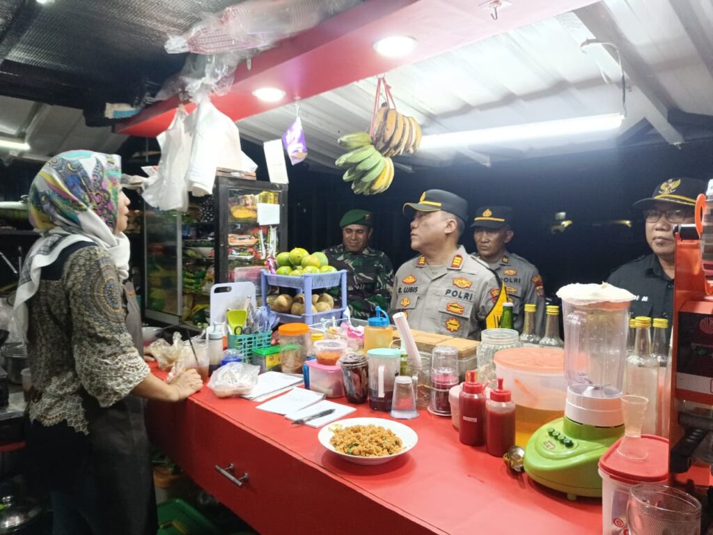 Antisipasi Potensi Gangguan Kamtibmas, Polsek Sambaliung Gelar Patroli Gabungan Malam Minggu WhatsApp Image 2025 09 15 at 10.43.19