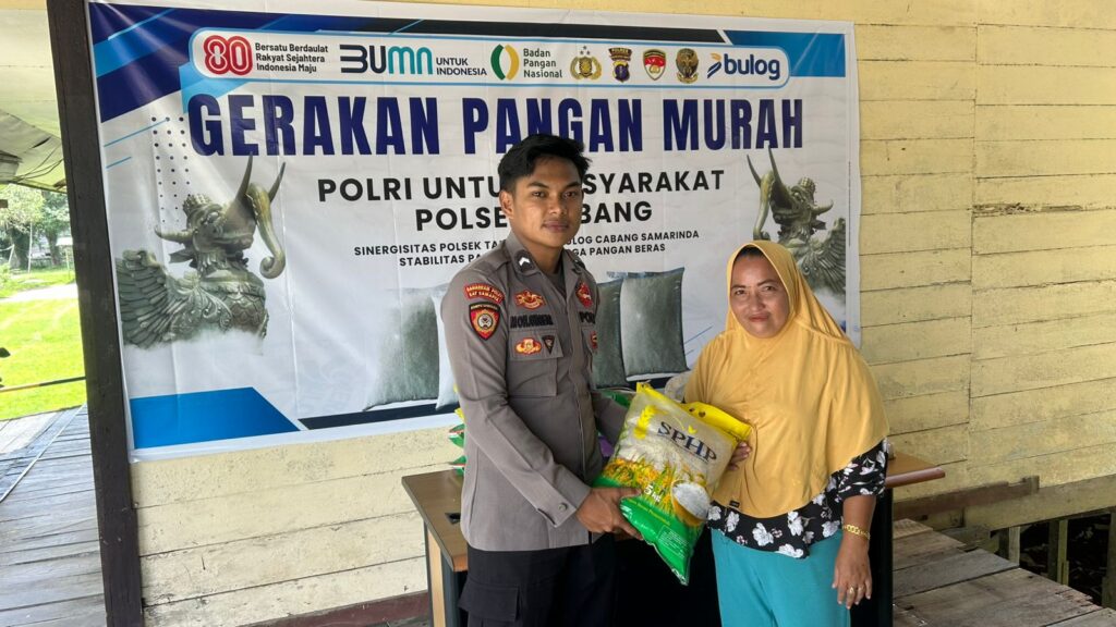 Polsek Tabang Gelar ‘Gerakan Pangan Murah’, 500 Kg Beras Ludes Dibeli Masyarakat WhatsApp Image 2025 09 18 at 10.44.08