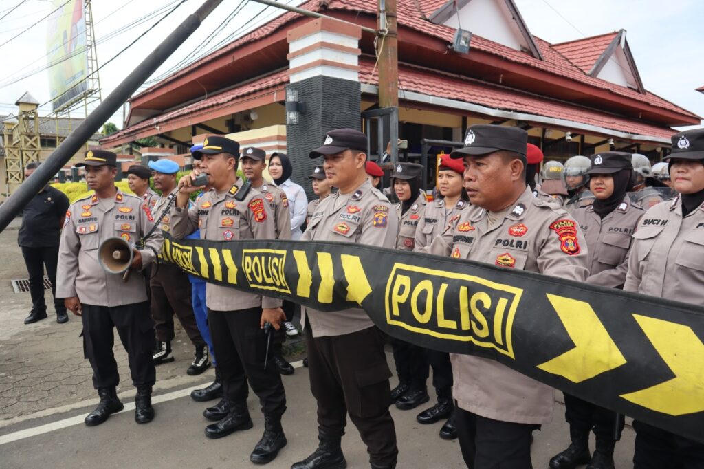 Latih Kesiapsiagaan, Polres Paser Gelar Simulasi Sispam Mako WhatsApp Image 2025 09 18 at 10.48.09