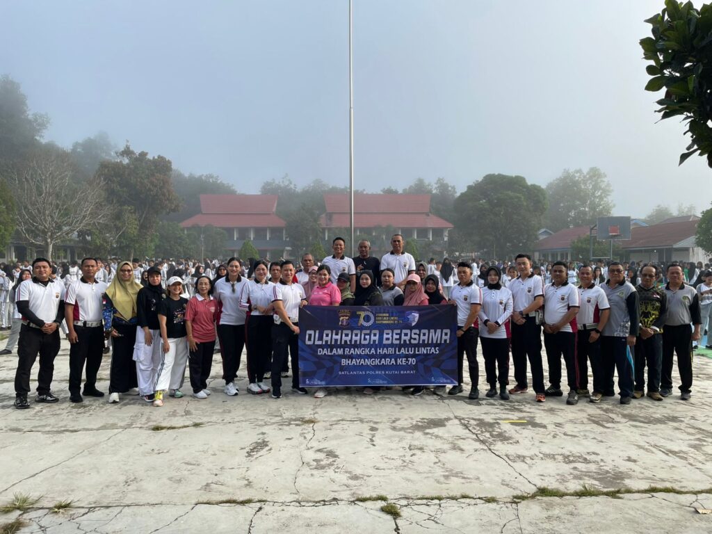 Satlantas Polres Kutai Barat Gelar Senam Bersama di SMAN 1 Sendawar Peringati HUT Lalu Lintas ke-70 WhatsApp Image 2025 09 20 at 10.46.20 3e4cd64b