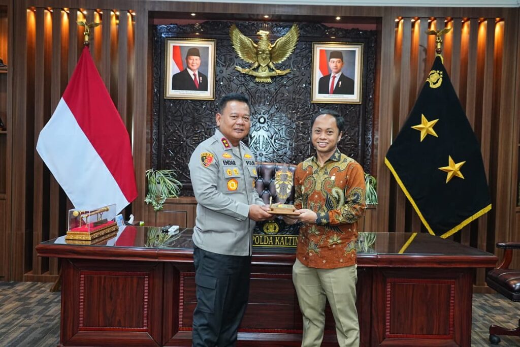 Jalin Sinergi untuk Keamanan dan Pembangunan, Kapolda Kaltim Terima Kunjungan Manajemen PLN Group Kaltimra WhatsApp Image 2025 09 23 at 10.42.13
