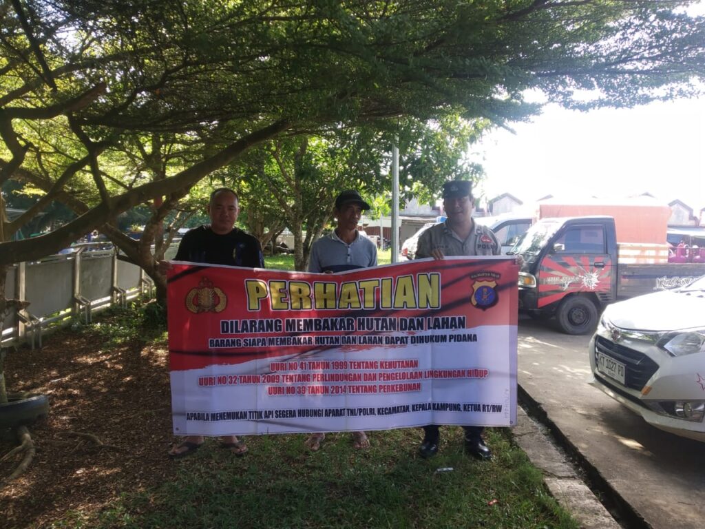 Antisipasi Karhutla di Melak Ulu, Polsek Melak Intensifkan Edukasi ke Masyarakat WhatsApp Image 2025 09 23 at 12.13.07