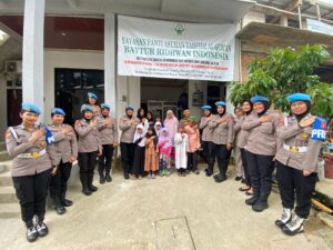 Bid Propam Polda Kaltim Tebar Kepedulian, Gelar Bakti Sosial di Dua Panti Asuhan 1 WhatsApp Image 2025 09 26 at 18.06.28