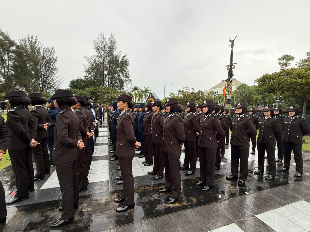 Wujud Sinergi dan Soliditas TNI-Polri, Polwan Polda Kaltim Ikuti Upacara HUT TNI ke-80 di Kodam VI/Mulawarman WhatsApp Image 2025 10 05 at 11.58.15