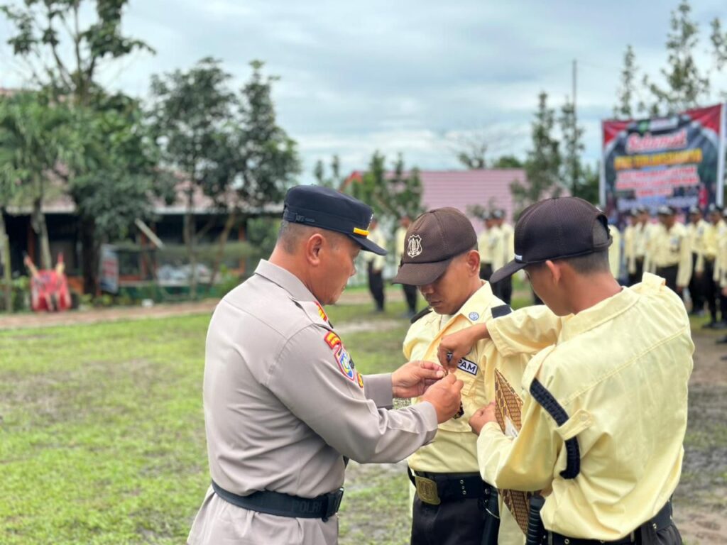 Komitmen Perkuat Kompetensi Satpam, Sat Binmas Polres Kukar Gelar Penutupan Diksar Gada Pratama Angkatan LXXII WhatsApp Image 2025 10 08 at 08.20.08