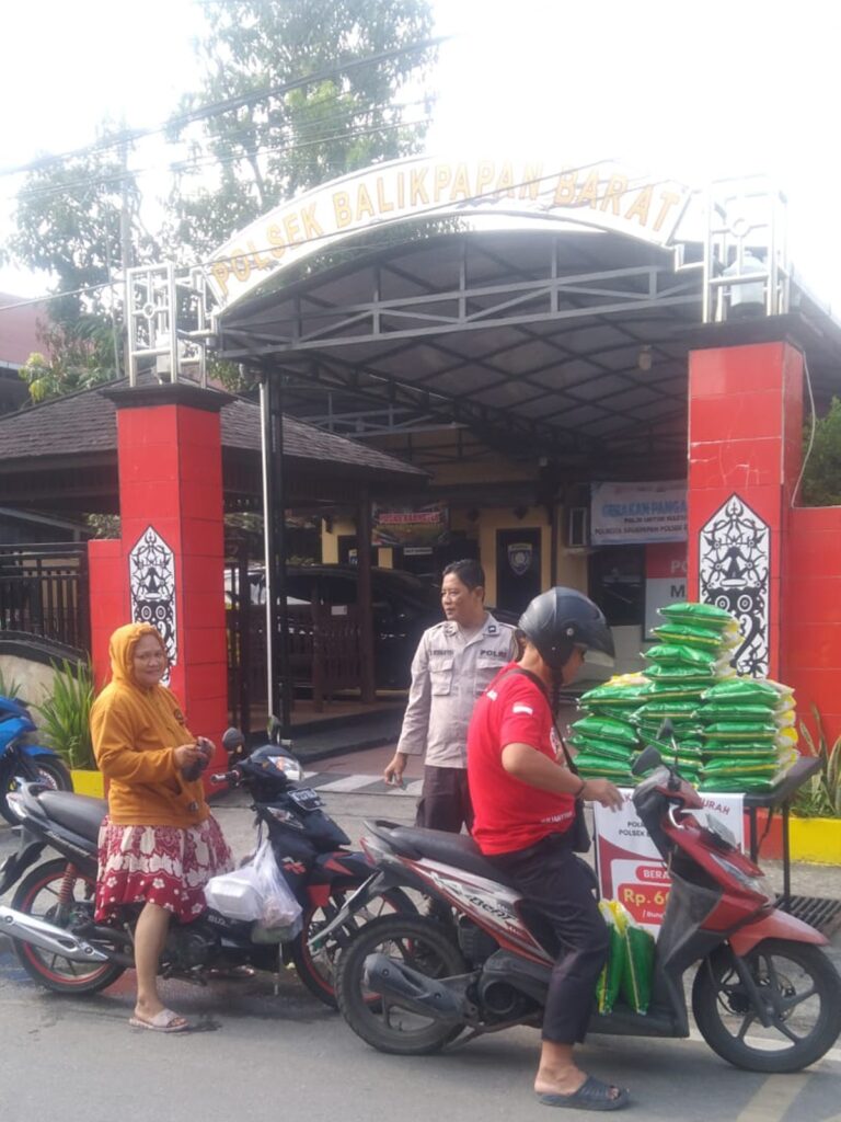 Polresta Balikpapan Hadir untuk Rakyat, Salurkan Beras Murah untuk Warga WhatsApp Image 2025 10 13 at 14.51.58