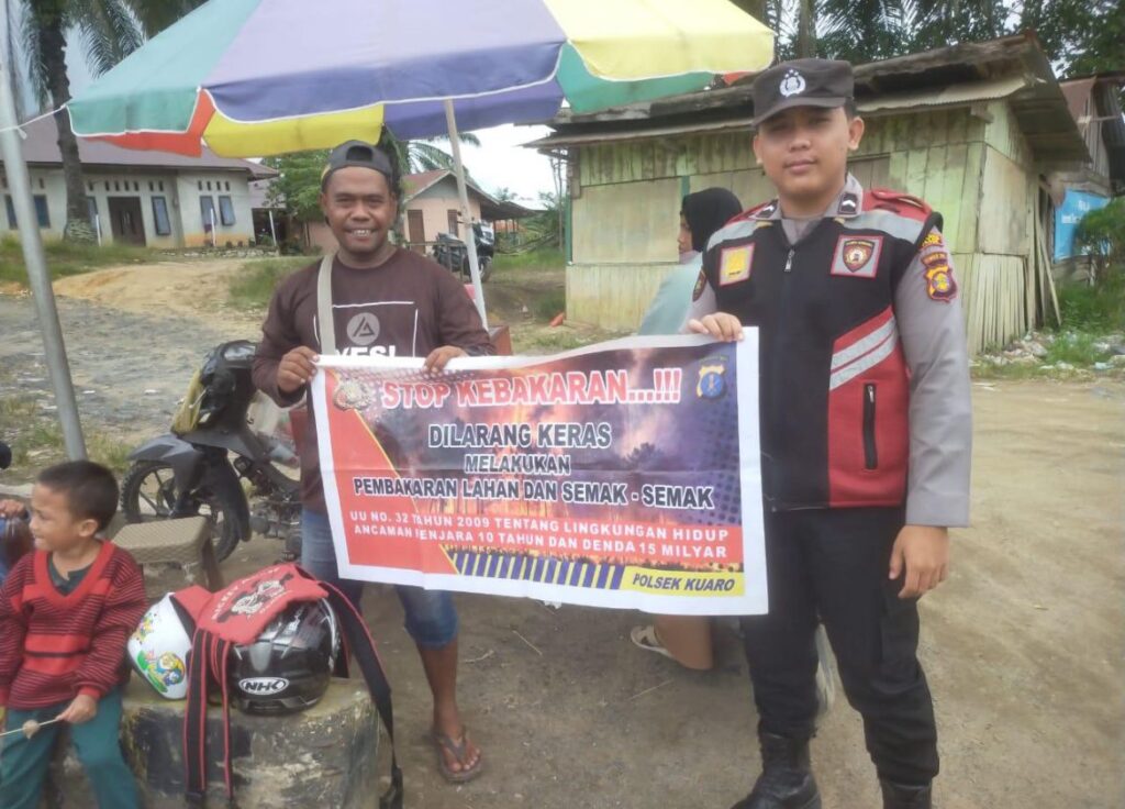 Cegah Kebakaran Hutan dan Lahan, Polres Paser Intensifkan Sosialisasi ke Warga Melalui Bhabinkamtibmas WhatsApp Image 2025 10 17 at 19.10.43 30d84297