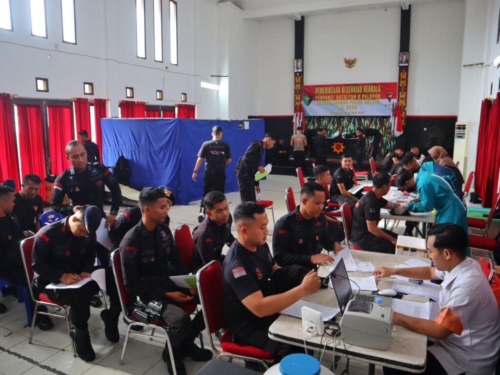 Pastikan Kondisi Personel Tetap Prima, Sat Brimob Polda Kaltim Gelar Pemeriksaan Kesehatan Berkala WhatsApp Image 2025 10 21 at 10.17.21
