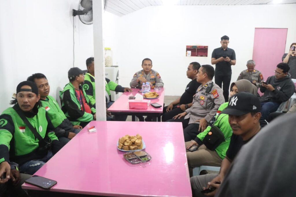 Kapolres Berau Ajak Komunitas Ojol Kamtibmas Ngopi Bareng, Perkuat Sinergi untuk Keamanan Wilayah WhatsApp Image 2025 10 30 at 06.39.01 413511ed