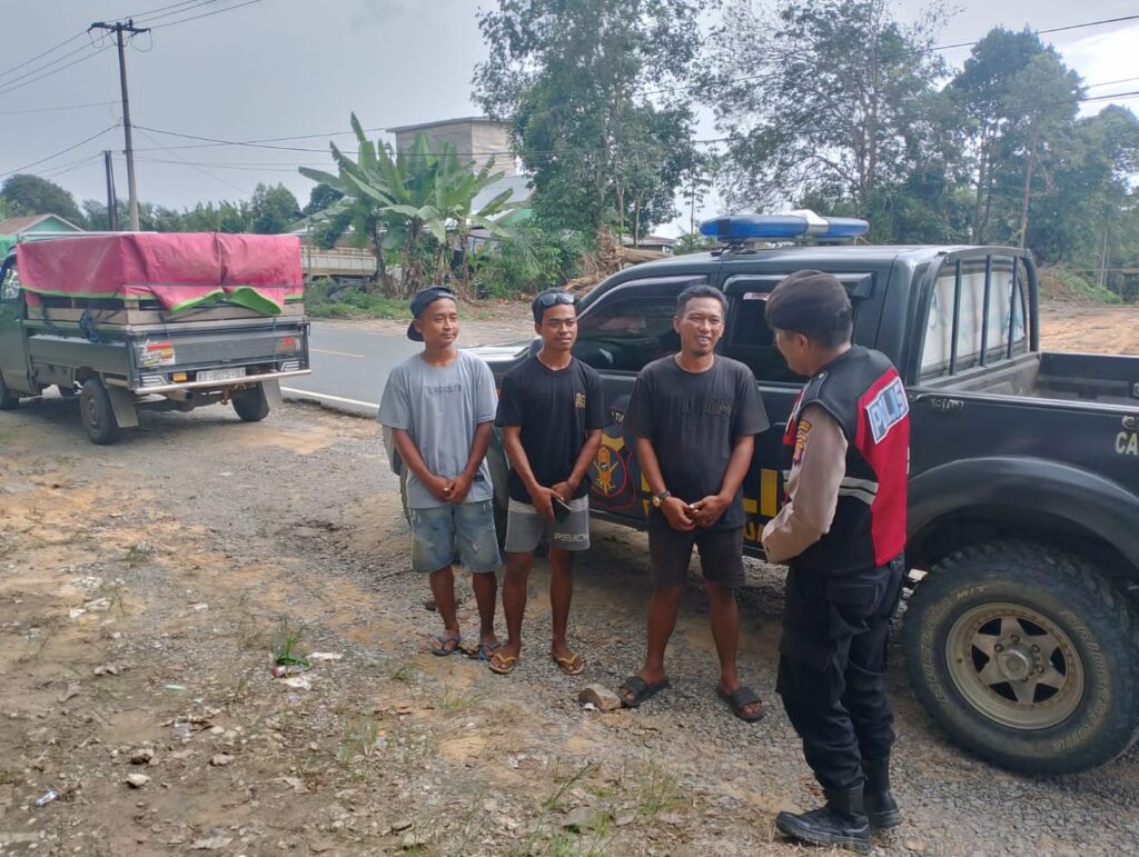 Bangun Sinergi dengan Warga, Polsek Muara Wis Intensifkan Patroli Dialogis di Wilayah Desa WhatsApp Image 2025 10 30 at 09.43.14 6e02ca5c