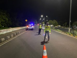 Cegah Aksi Balap Liar, Polres Paser Intensifkan Patroli Demi Wujudkan Kamseltibcarlantas Kondusif WhatsApp Image 2025 11 02 at 13.29.10 300x225 1