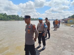 Pastikan Berlangsung Aman dan Lancar, Polsek Melak Kawal Event Lomba Balap Ketinting Rangkaian Dahau Kubar ke-26 WhatsApp Image 2025 11 02 at 13.44.14 300x225 1
