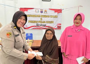 Tebar Kebaikan, Polwan Polda Kaltim dan Bhayangkari Berbagi Untuk Masyarakat di Kelurahan Karang Jati WhatsApp Image 2025 11 06 at 15.07.01 300x216 1