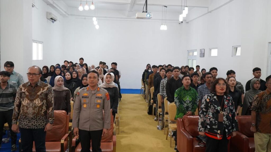 Bid Humas Polda Kaltim Gelar Sosialisasi Pencegahan Penyalahgunaan Narkotika di Universitas Muhammadiyah Kalimantan Timur WhatsApp Image 2025 11 17 at 08.36.15
