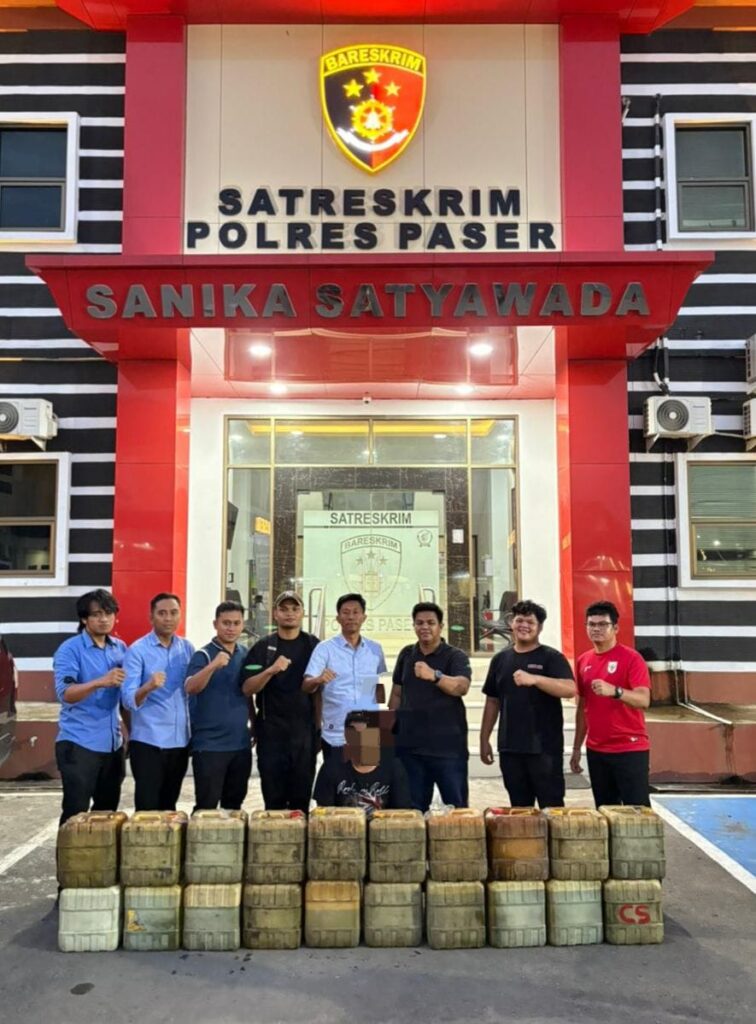 Unit Tipiter Polres Paser Bongkar Praktik Ilegal Penyalahgunaan BBM Bersubsidi di Long Ikis WhatsApp Image 2025 11 19 at 15.54.07 56747dfe