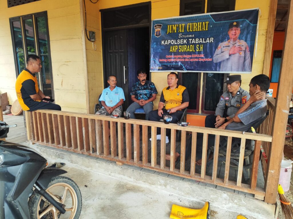 Polsek Tabalar Gelar Jumat Curhat, Tampung Aspirasi Warga Kampung Tubaan ber1