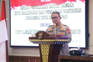 Polda Kaltim, DPRD Balikpapan, dan PWI Balikpapan Jalin Kerja Sama Untuk Penguatan Informasi Publik 1 WhatsApp Image 2025 12 03 at 12.11.05