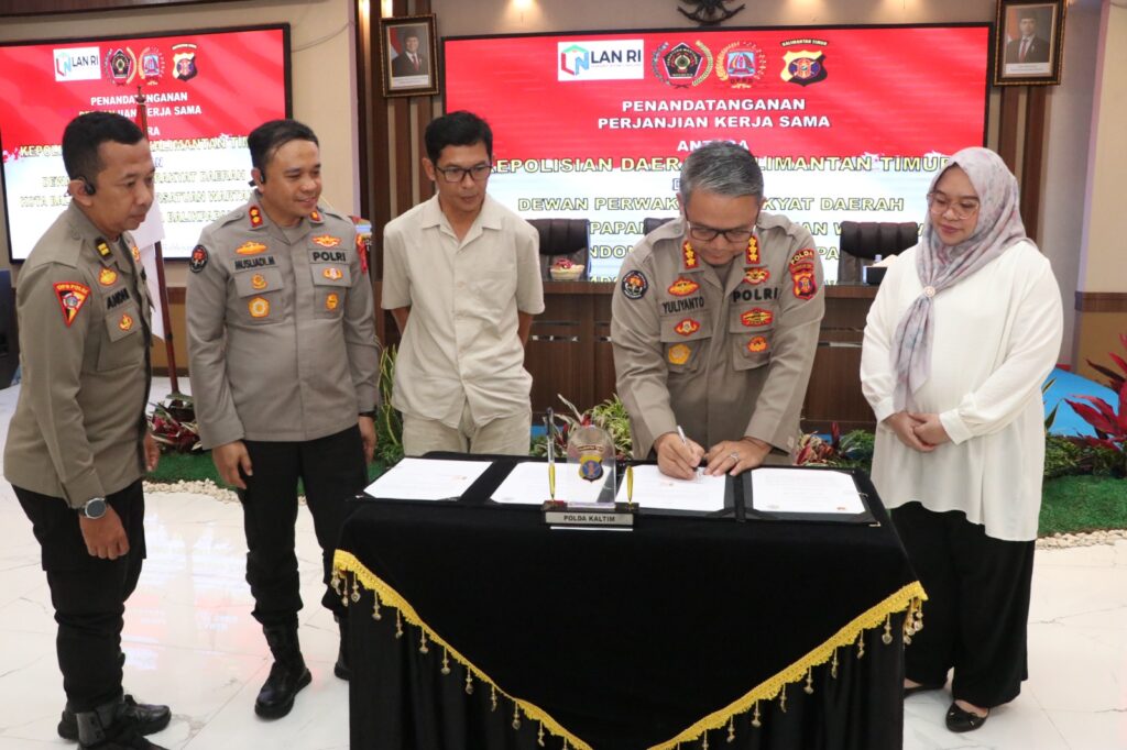 Polda Kaltim, DPRD Balikpapan, dan PWI Balikpapan Jalin Kerja Sama Untuk Penguatan Informasi Publik WhatsApp Image 2025 12 03 at 12.15.09