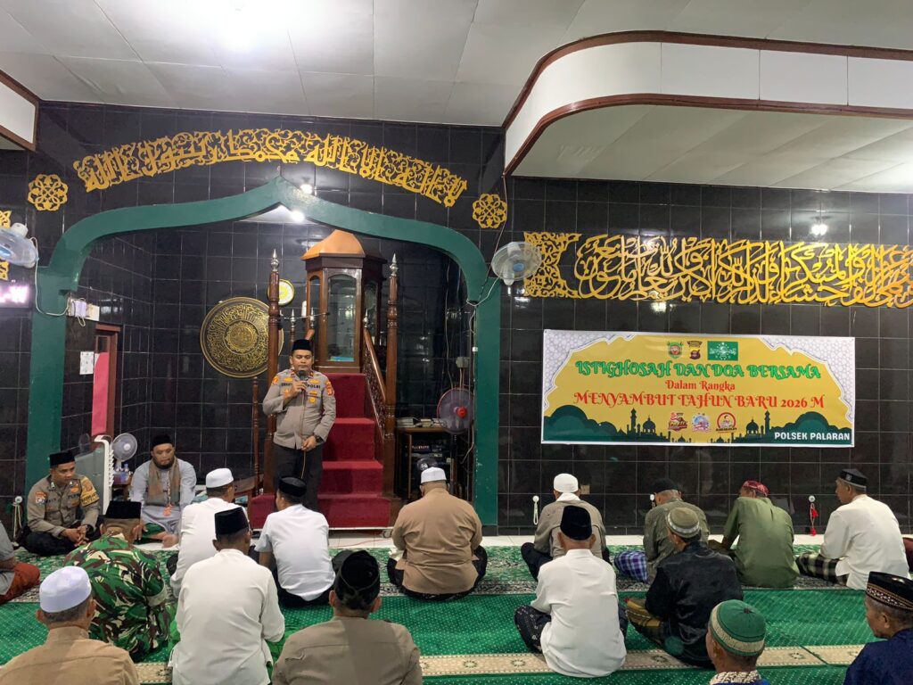 Malam Pergantian Tahun 2026, Polsek Palaran Bersama Muspika dan MWC NU Gelar Istigosah dan Doa Bersama WhatsApp Image 2026 01 01 at 13.35.28