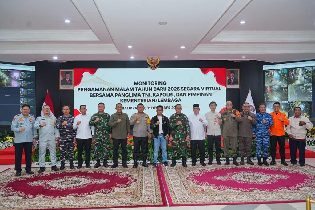 Polda Kaltim Gelar Vicon Bersama Kapolri dan Lanjutkan Pemantauan Kamtibmas dengan Polres Jajaran WhatsApp Image 2026 01 02 at 08.08.35