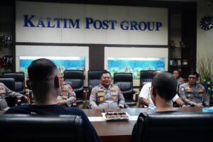 Peringati HUT ke-38 Kaltim Post, Kapolda Kaltim Tekankan Kolaborasi Polri, Media, dan Masyarakat 1 WhatsApp Image 2026 01 05 at 12.50.47