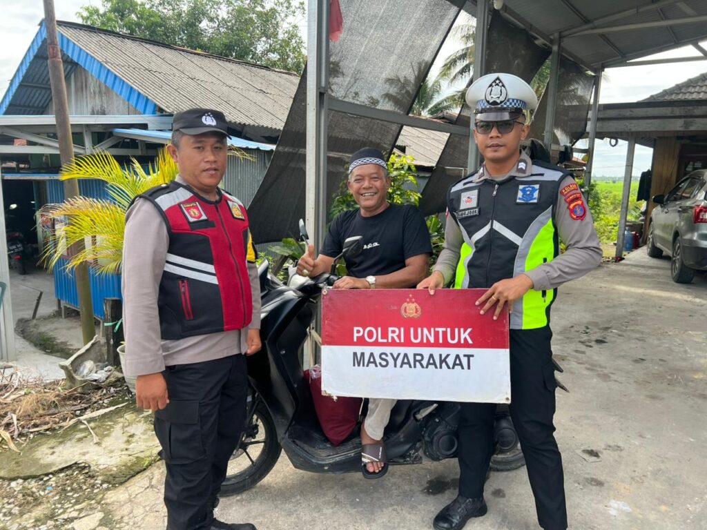 Perkuat Sinergi dengan Masyarakat, Polsek Babulu Intensifkan Patroli Dialogis WhatsApp Image 2026 01 07 at 09.40.15