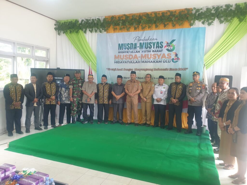Dukung Kegiatan Keagamaan, Kapolsek Melak Hadiri Pembukaan MUSDA-MUSYAS Hidayatullah di Kubar WhatsApp Image 2026 01 07 at 09.52.57